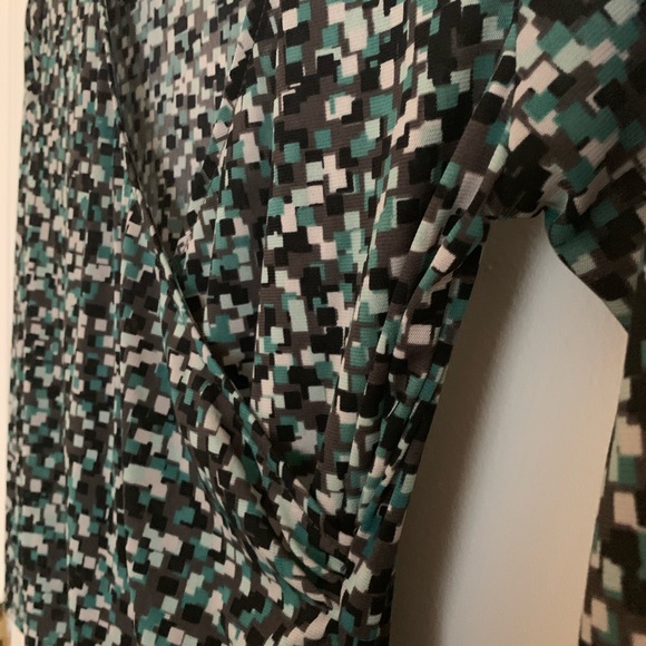 Covington Petite Size SP Multi Green Colored Blous - Picture 3 of 8